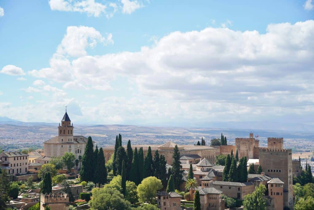 Гранада: как попасть в Альгамбру 